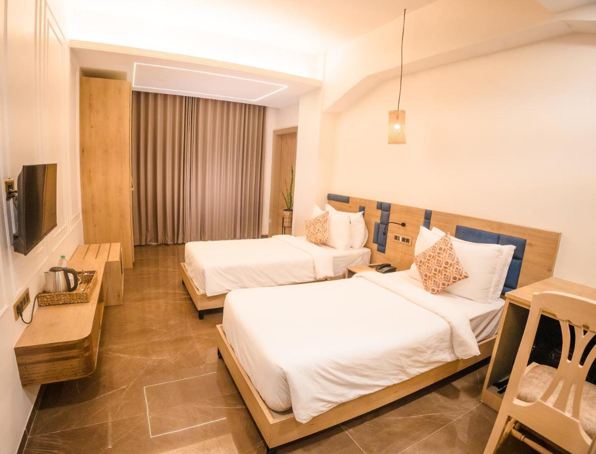 Hotel Mirana , Tinsukia Екстериор снимка