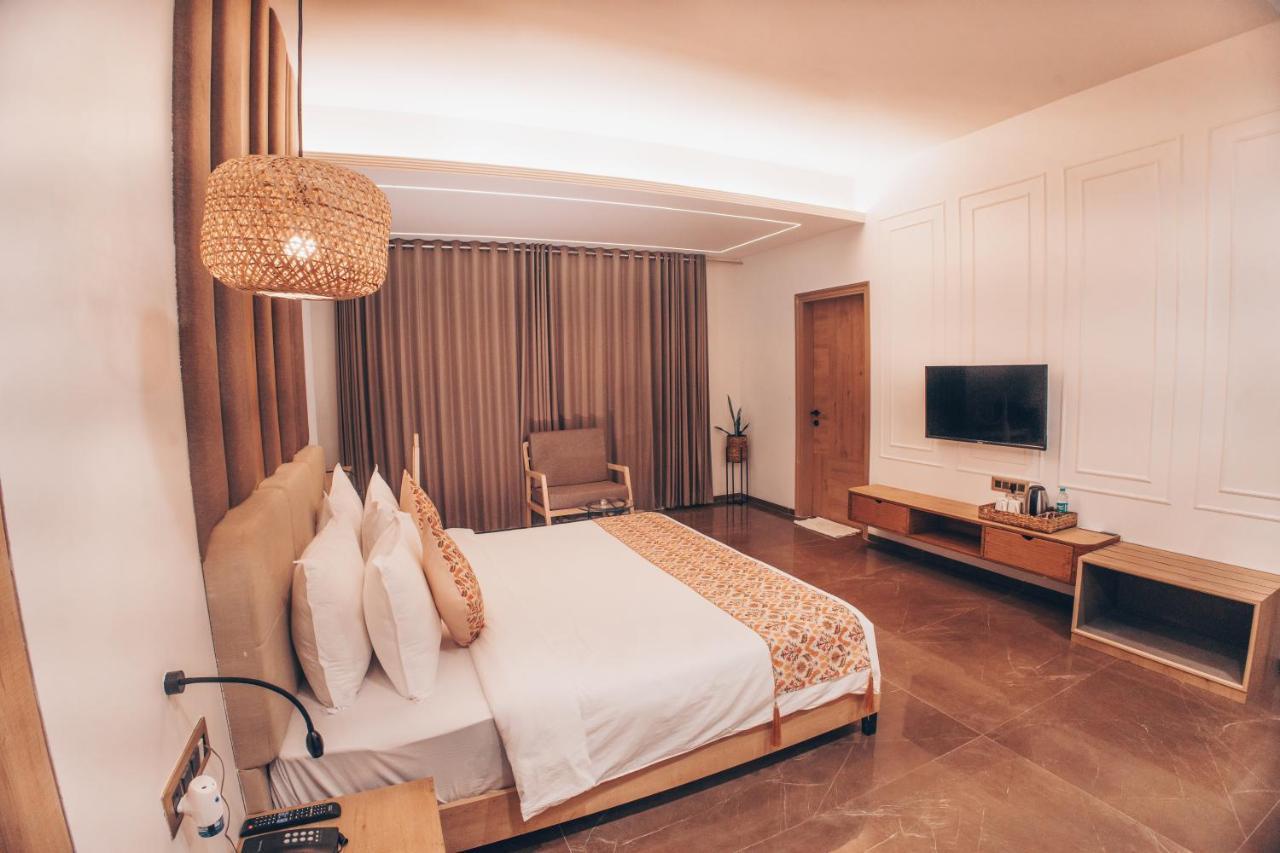 Hotel Mirana , Tinsukia Екстериор снимка